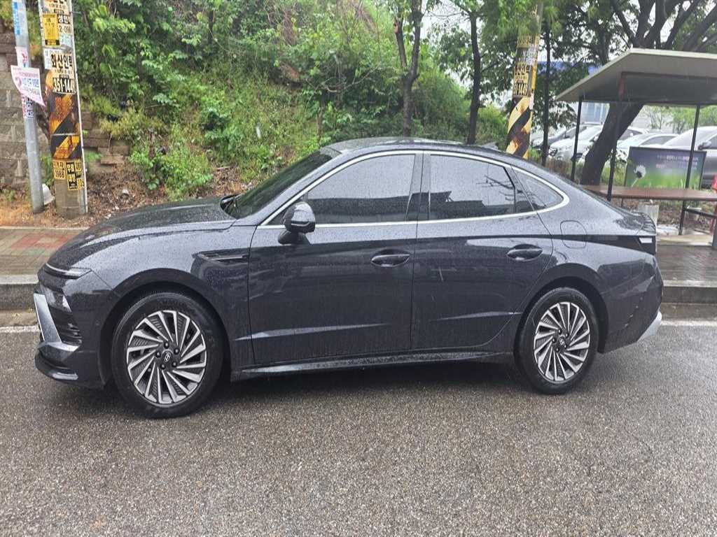 HYUNDAI Sonata - Vista 2