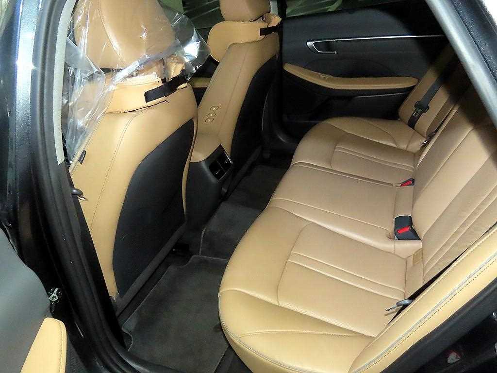 HYUNDAI Sonata - Vista 7