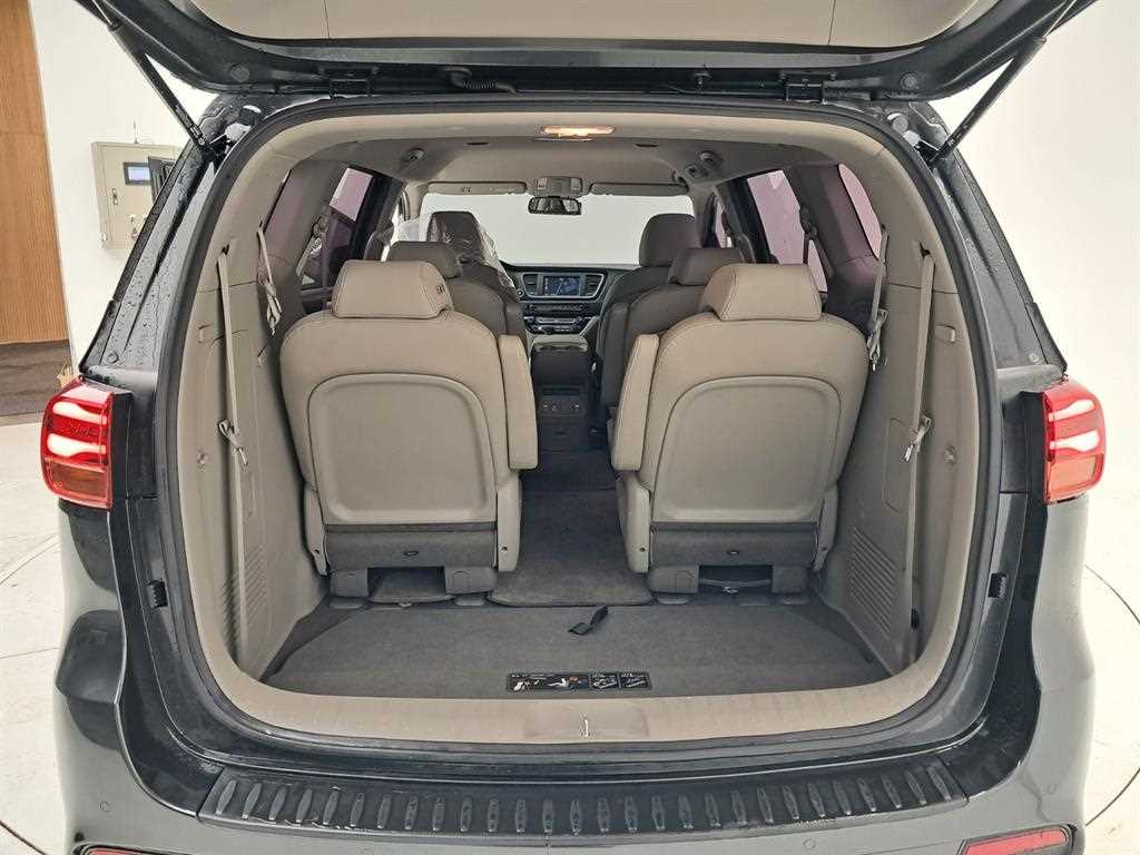 KIA Carnival 2020 Gris - Importación desde Corea - HF Imports Iquique - Foto 18