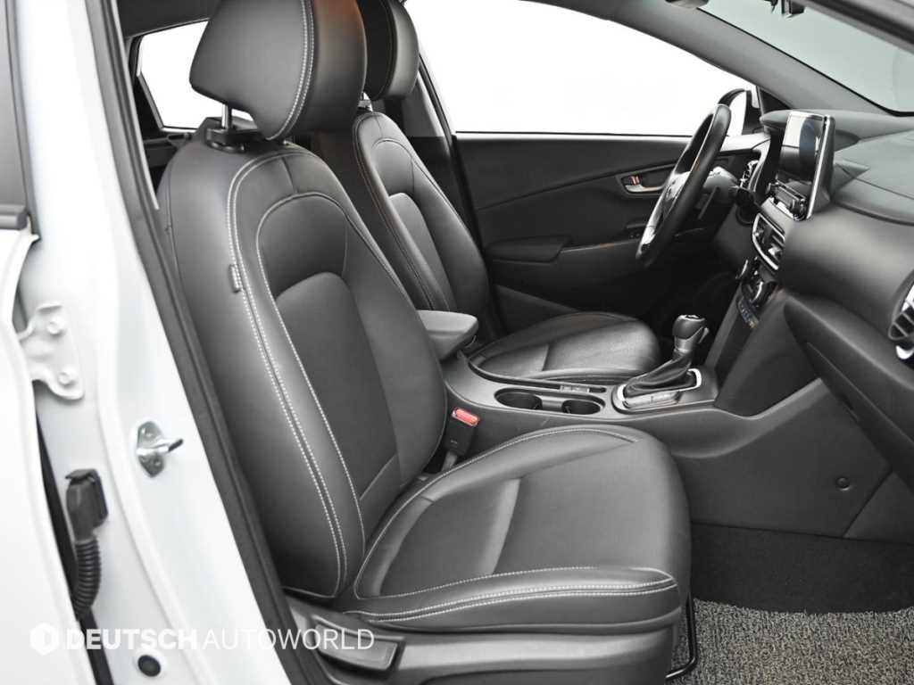 HYUNDAI Kona - Vista 10