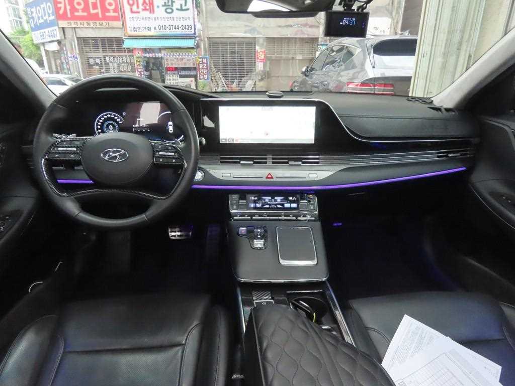 HYUNDAI Grandeur - Vista 7