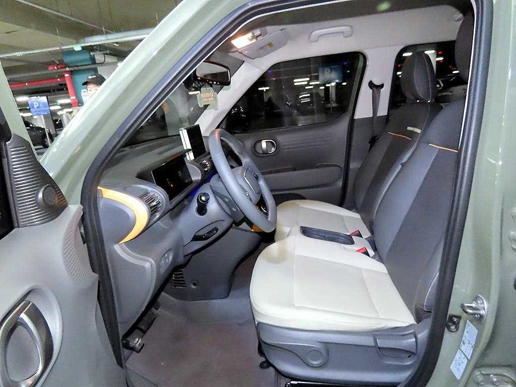 HYUNDAI Casper - Vista 6