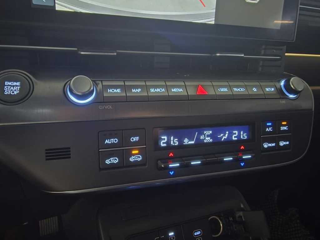 HYUNDAI Kona - Vista 8
