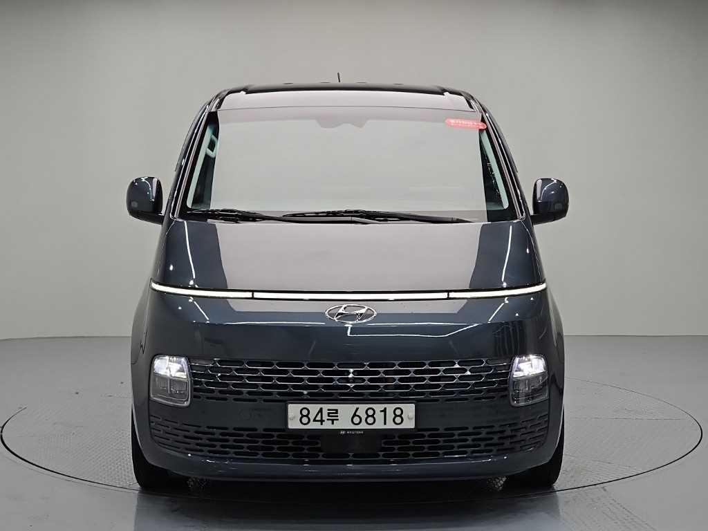 HYUNDAI Staria - Vista 2