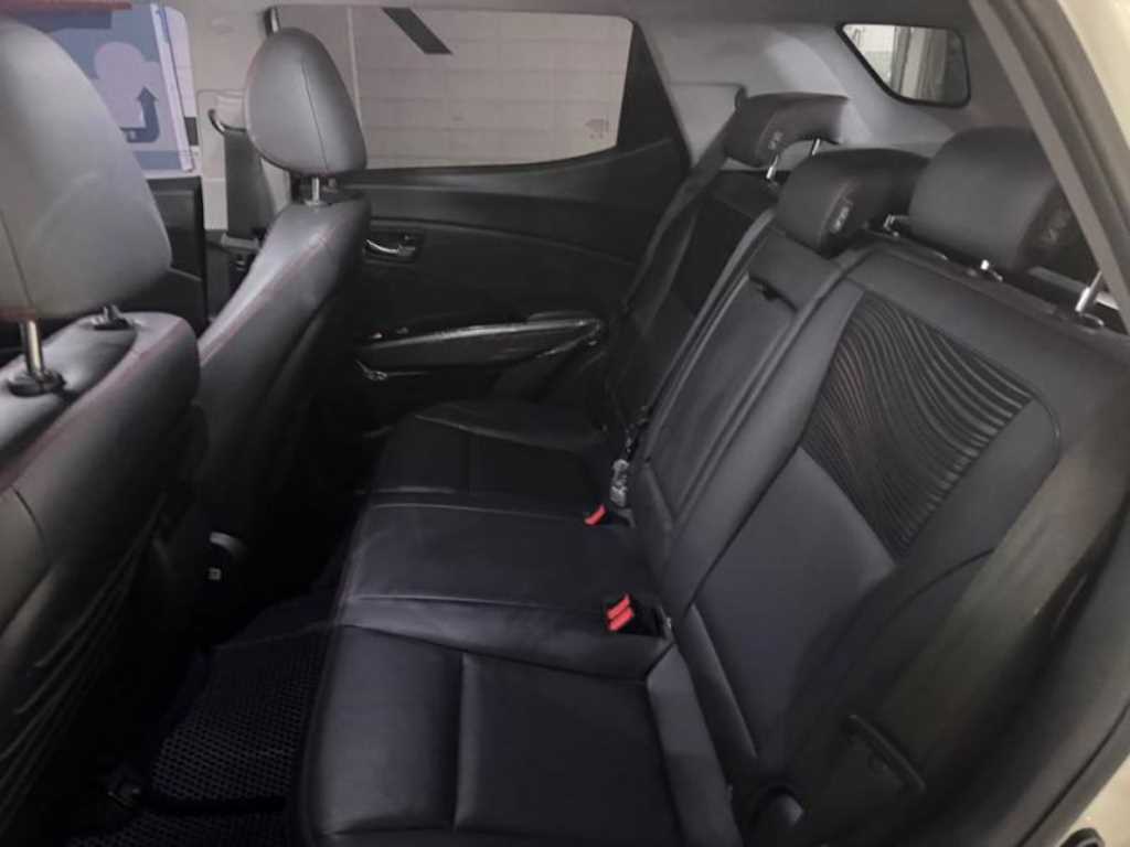 Ssangyong Tivoli - Vista 7