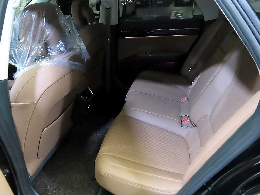HYUNDAI Grandeur - Vista 7