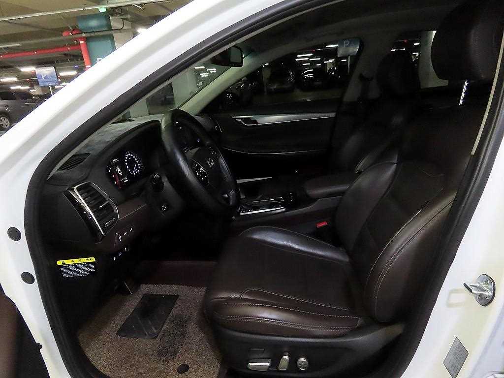 HYUNDAI Grandeur - Vista 6