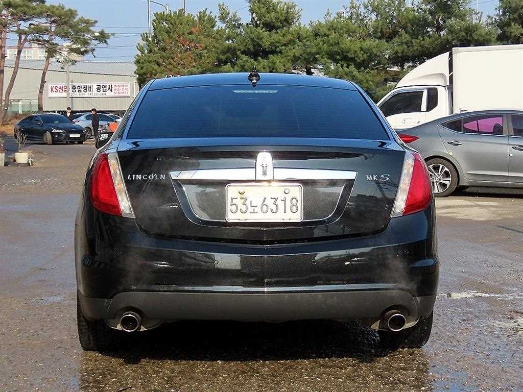 Lincoln MKS - Vista 4