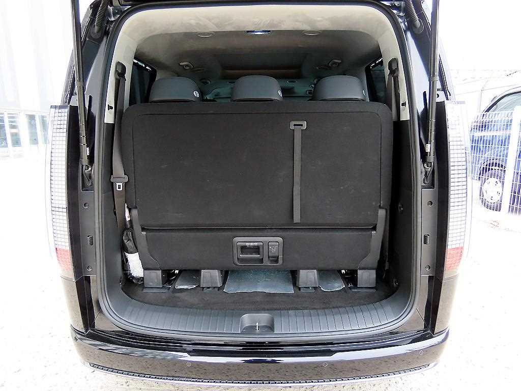 HYUNDAI Staria 2025 Negro - Importación desde Corea - HF Imports Iquique - Foto 17