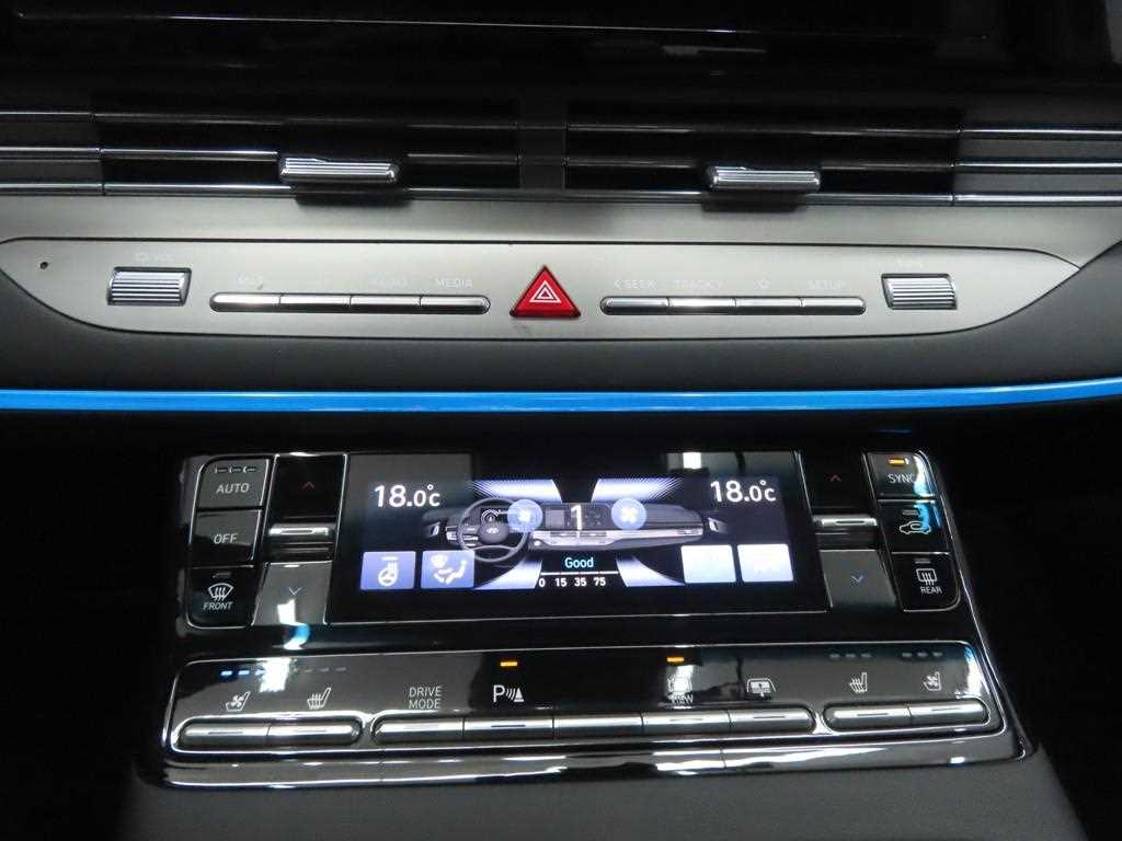 HYUNDAI Grandeur - Vista 11