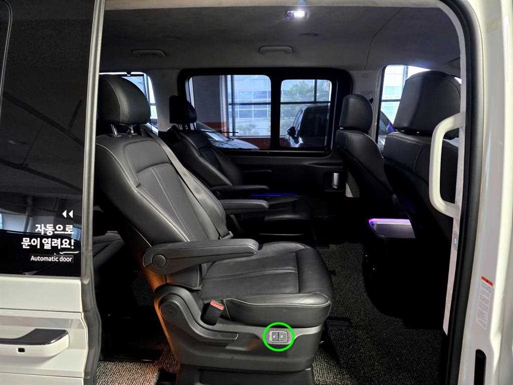 HYUNDAI Staria - Vista 10