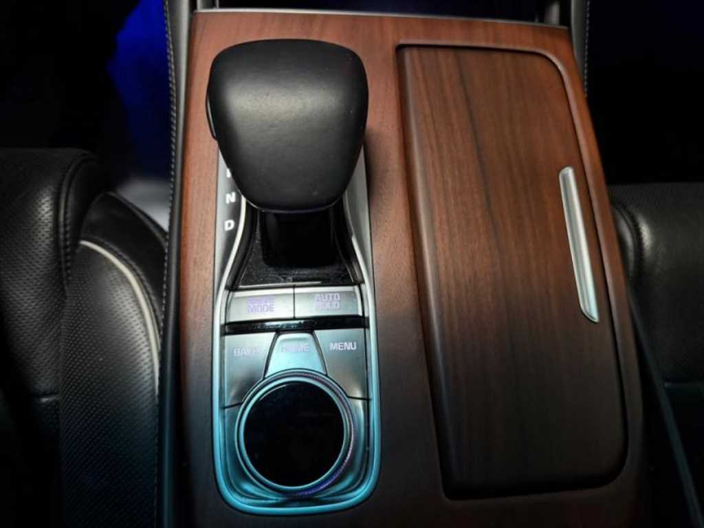 KIA K9 - Vista 11