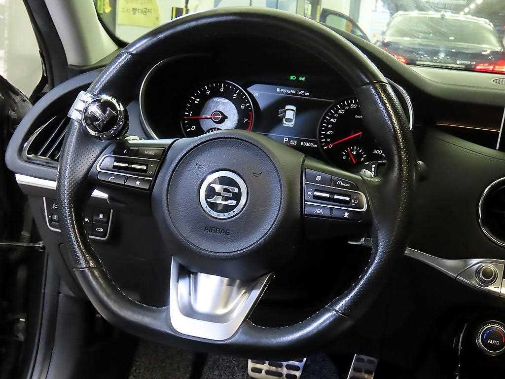 KIA Stinger - Vista 8