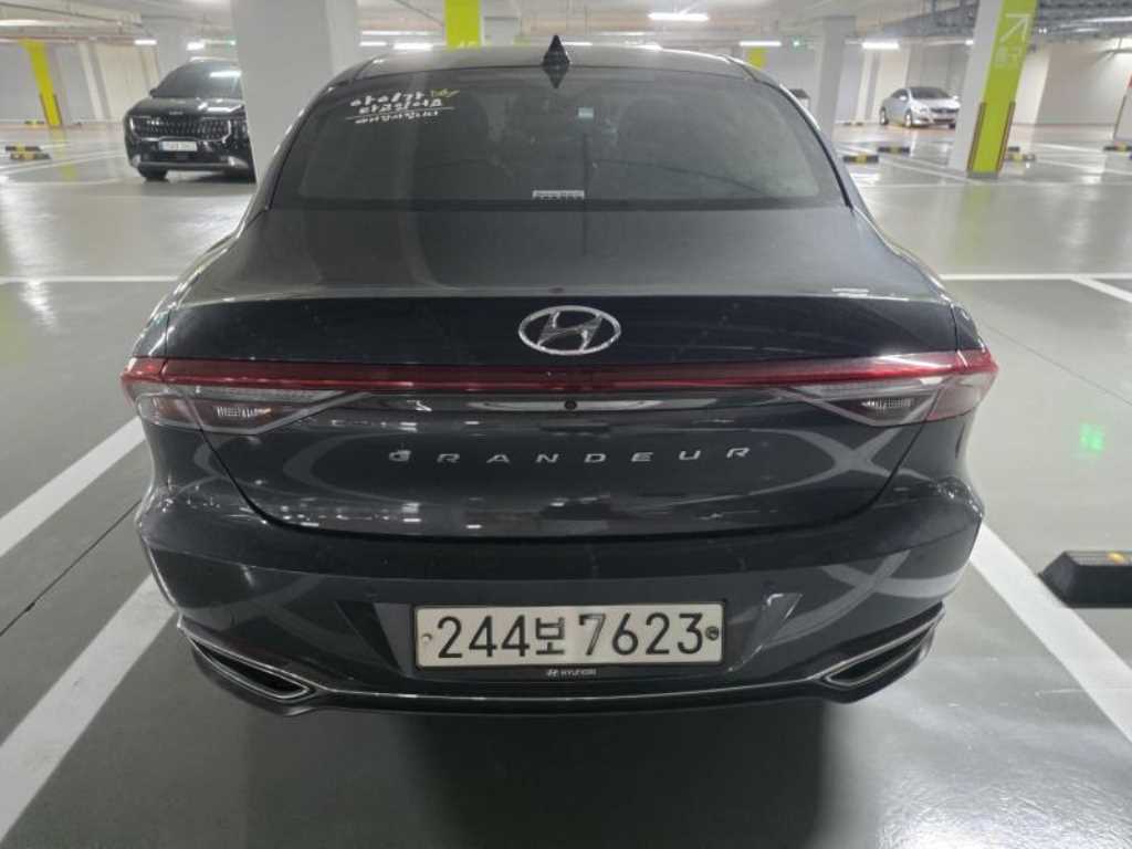 HYUNDAI Grandeur - Vista 3