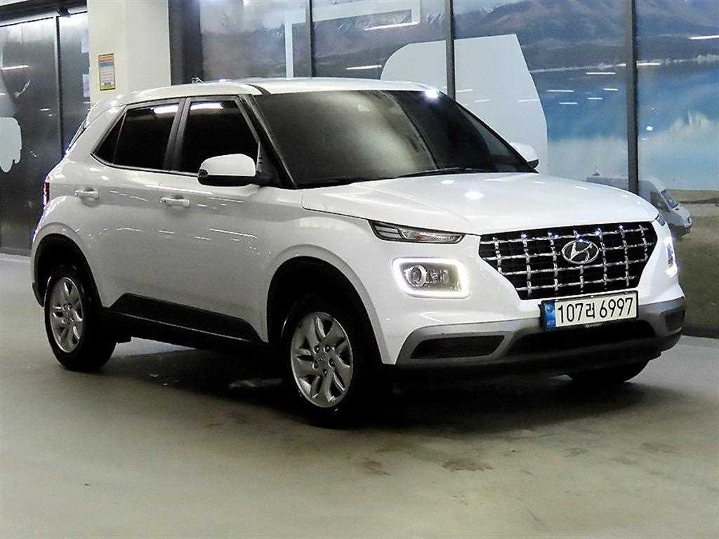 HYUNDAI Venue 2022 Blanco - Importación desde Corea - HF Imports Iquique - Foto 1