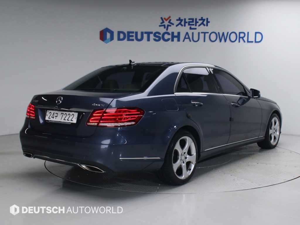 Mercedes Benz E class - Vista 2