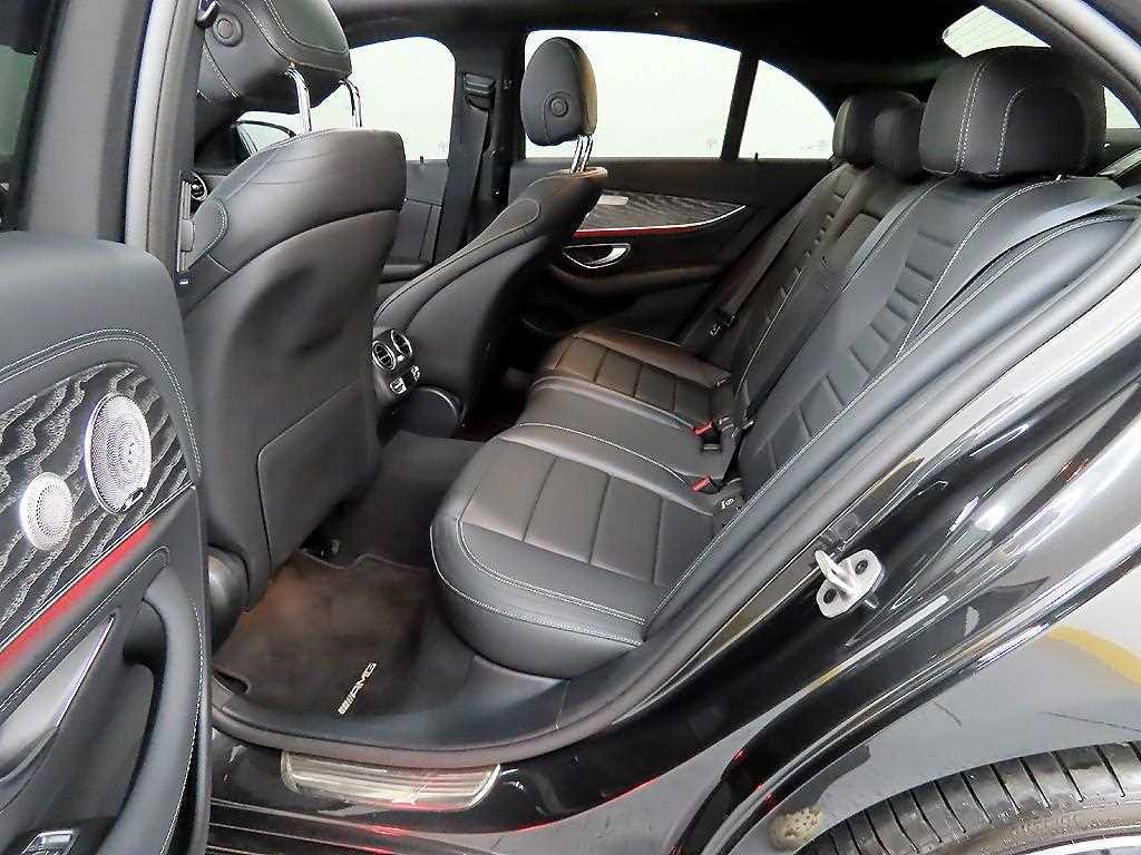 Mercedes Benz E class - Vista 6