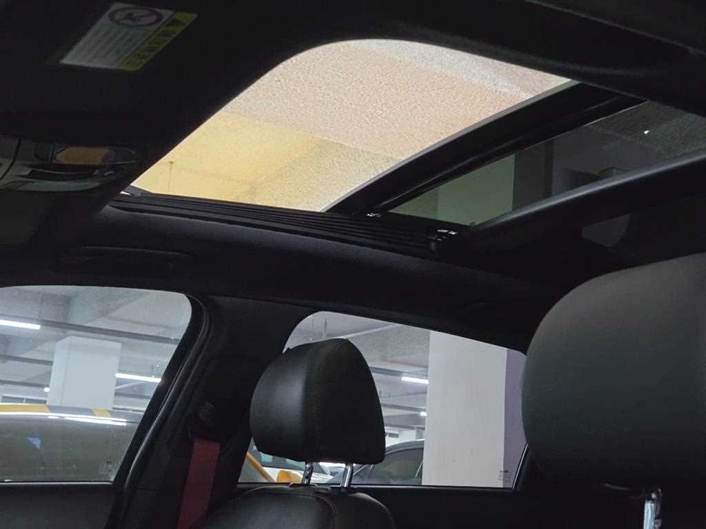 HYUNDAI i30 - Vista 12