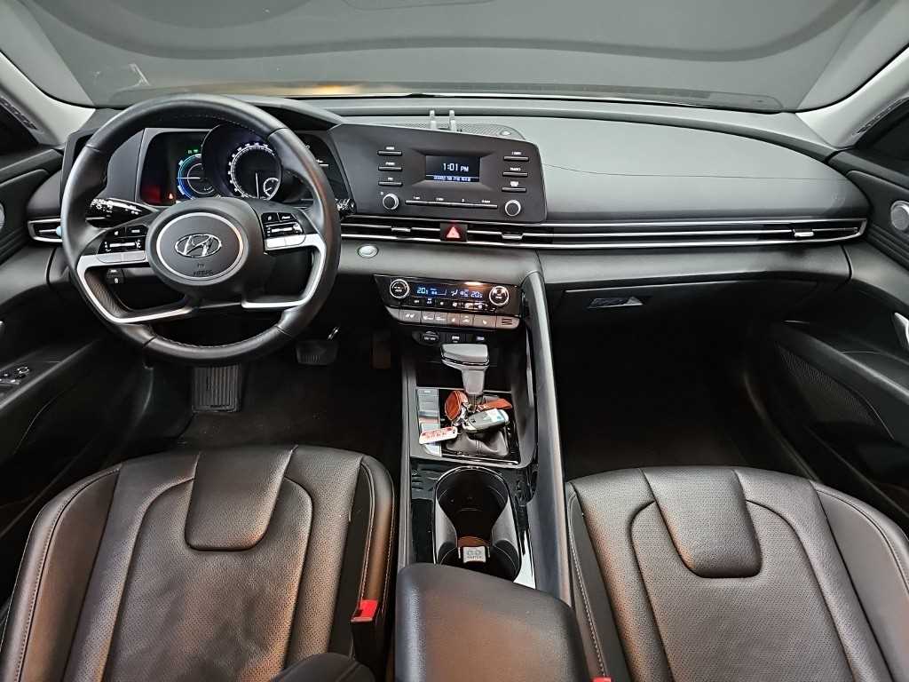 HYUNDAI Avante - Vista 7
