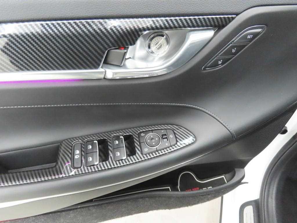 HYUNDAI Grandeur - Vista 9