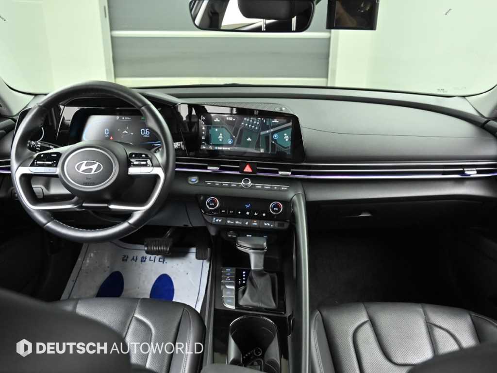 HYUNDAI Avante - Vista 7