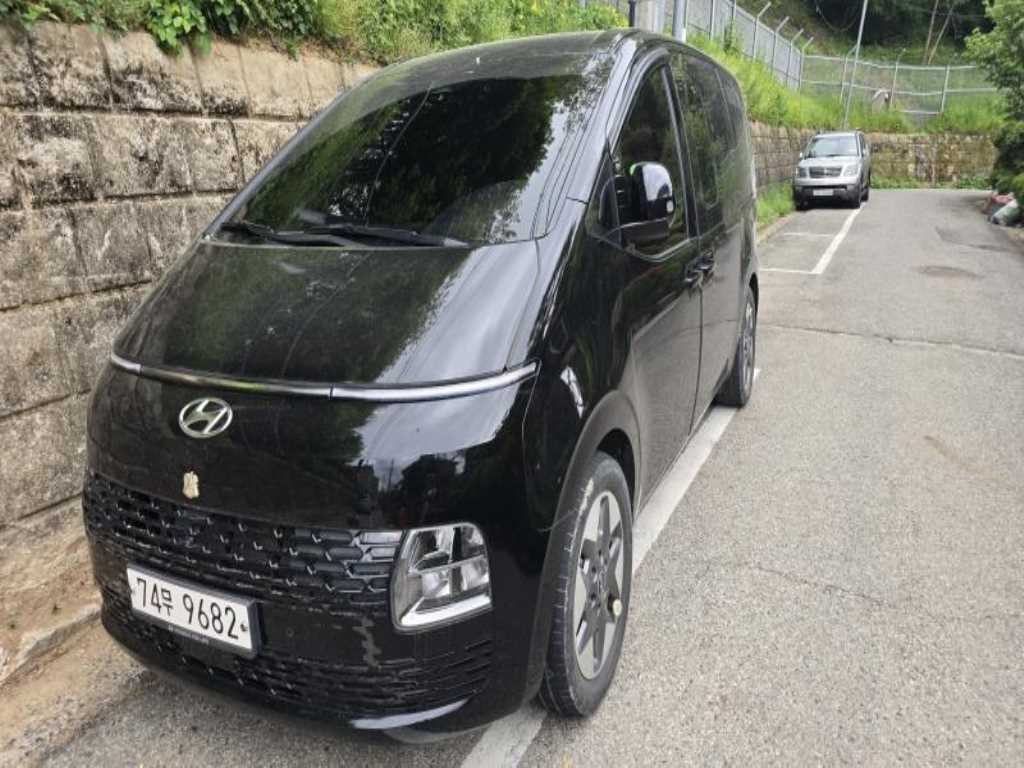 HYUNDAI Staria 2022 Negro - Importación desde Corea - HF Imports Iquique - Foto 1