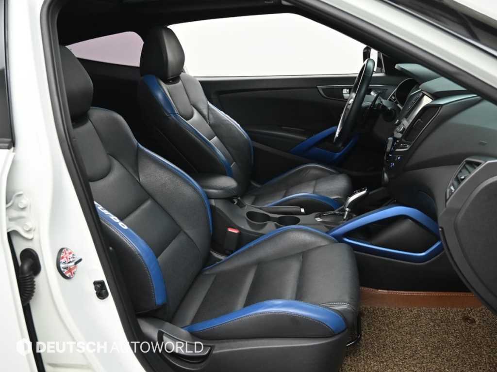HYUNDAI Veloster - Vista 10