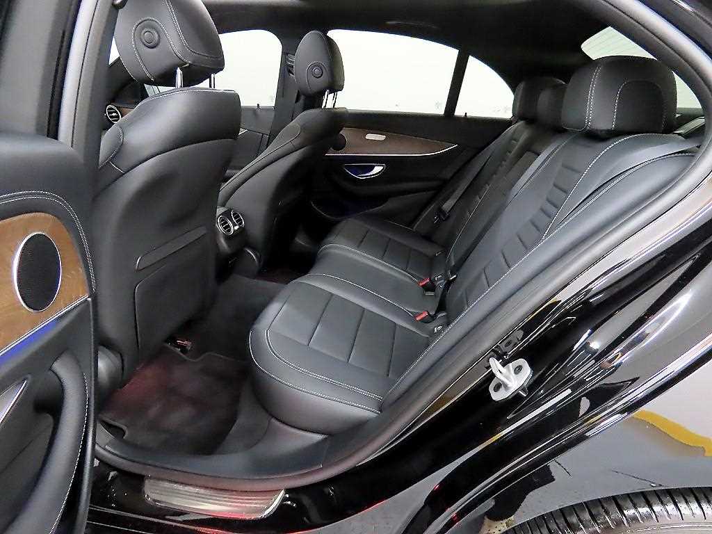 Mercedes Benz E class - Vista 6