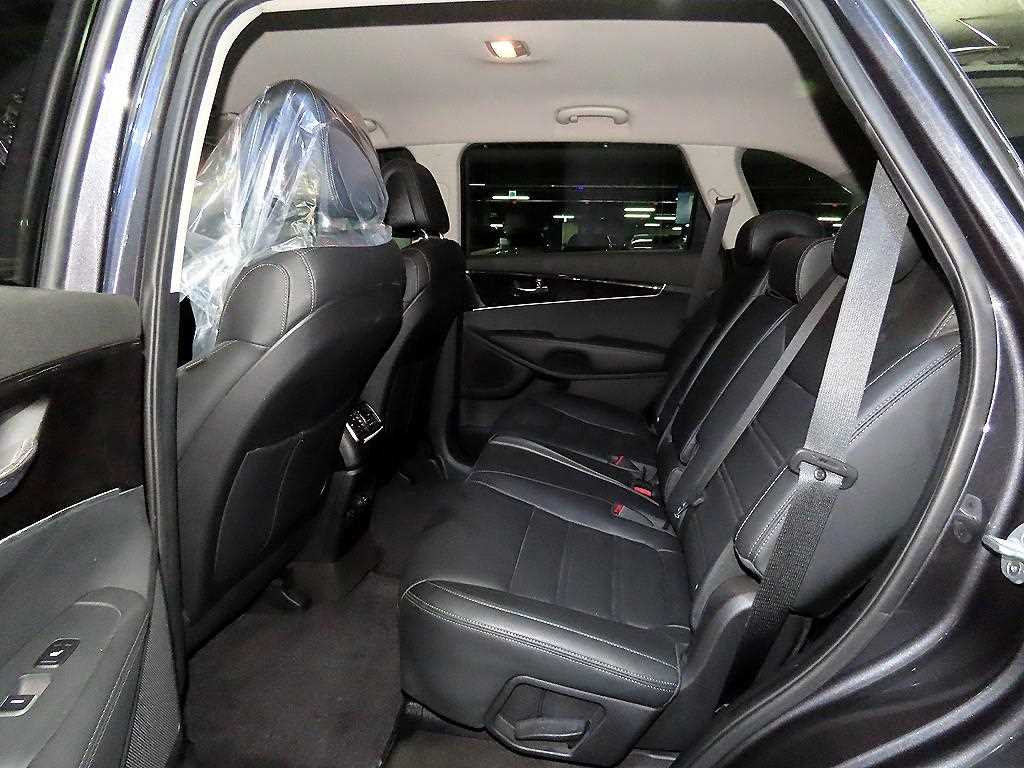 KIA Sorento - Vista 7