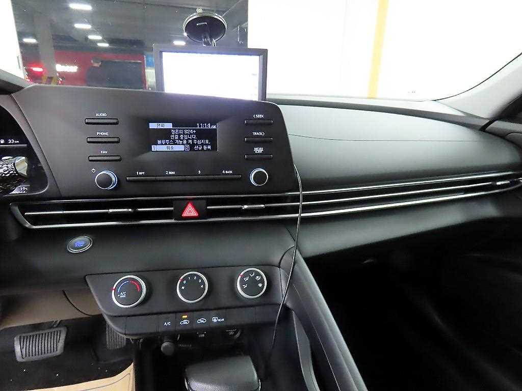 HYUNDAI Avante 2022 Blanco - Importación desde Corea - HF Imports Iquique - Foto 13