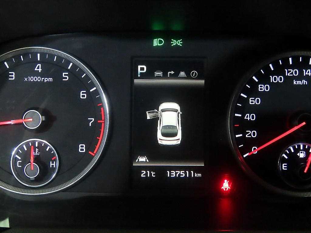 KIA K5 - Vista 9
