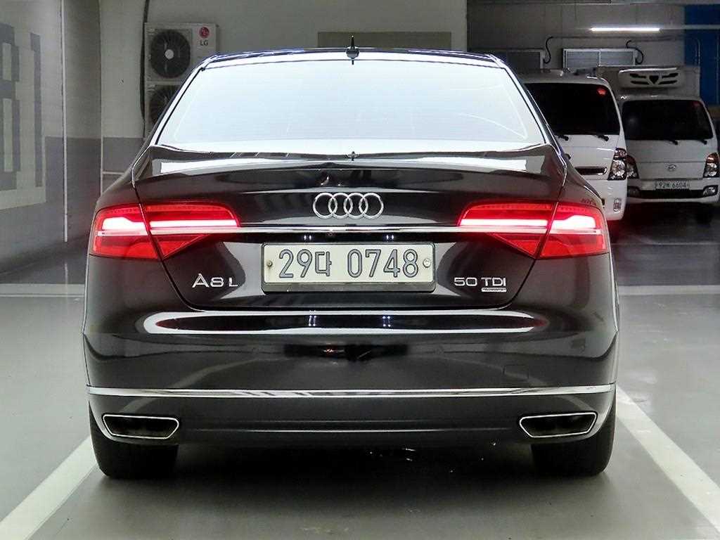 Audi A8 - Vista 3
