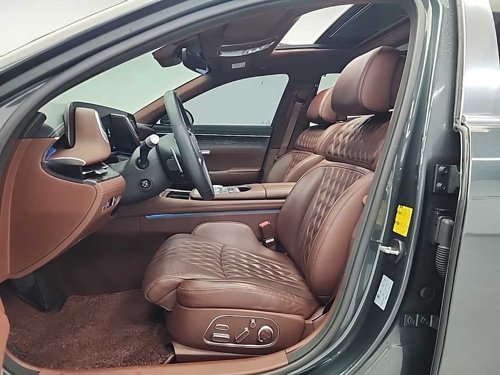 Genesis G90 - Vista 11