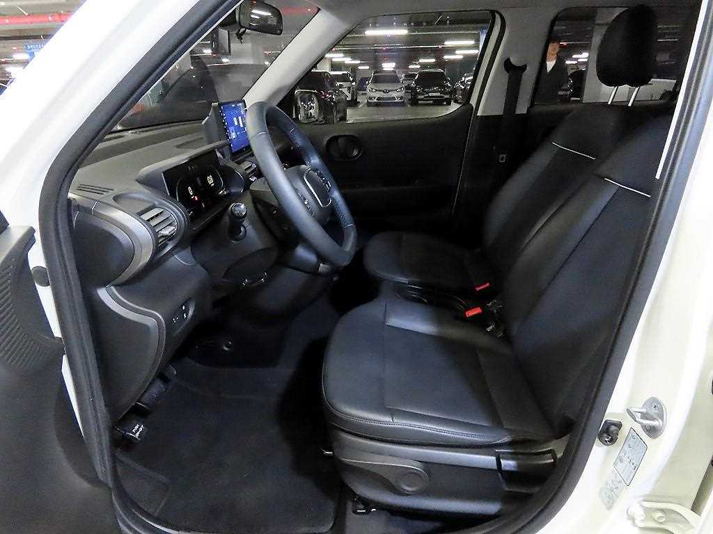 HYUNDAI Casper - Vista 6