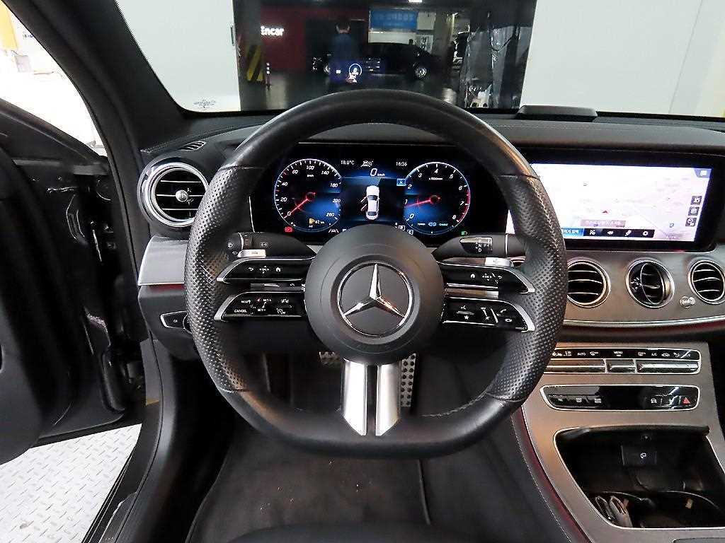 Mercedes Benz E class - Vista 9