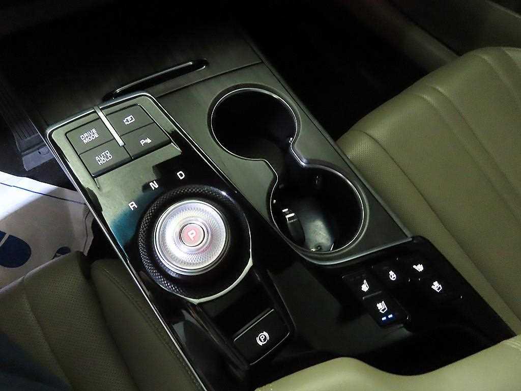 KIA K8 - Vista 12