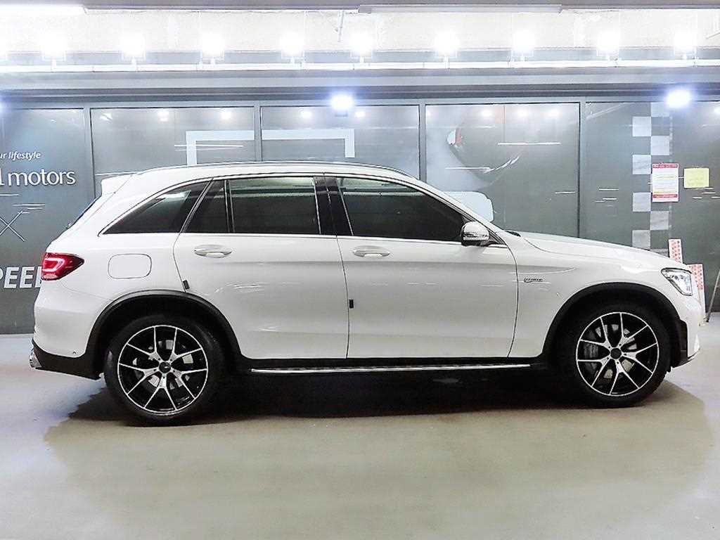 Mercedes Benz GLC Class - Vista 3