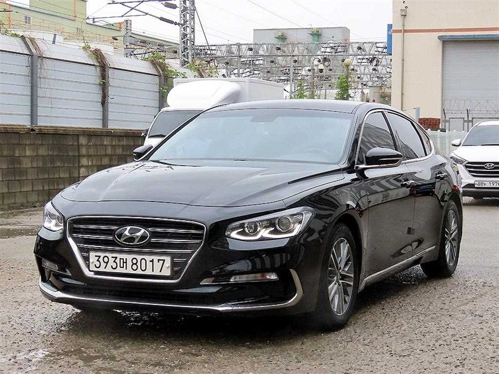 HYUNDAI Grandeur - Vista 2