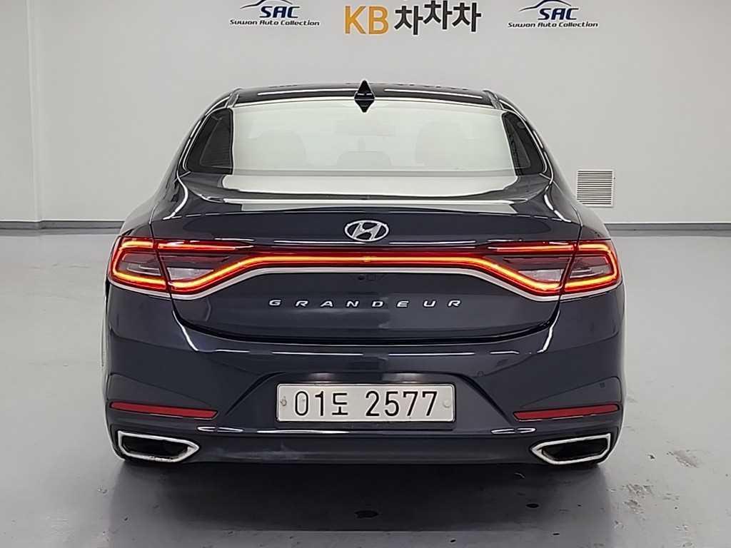 HYUNDAI Grandeur - Vista 3