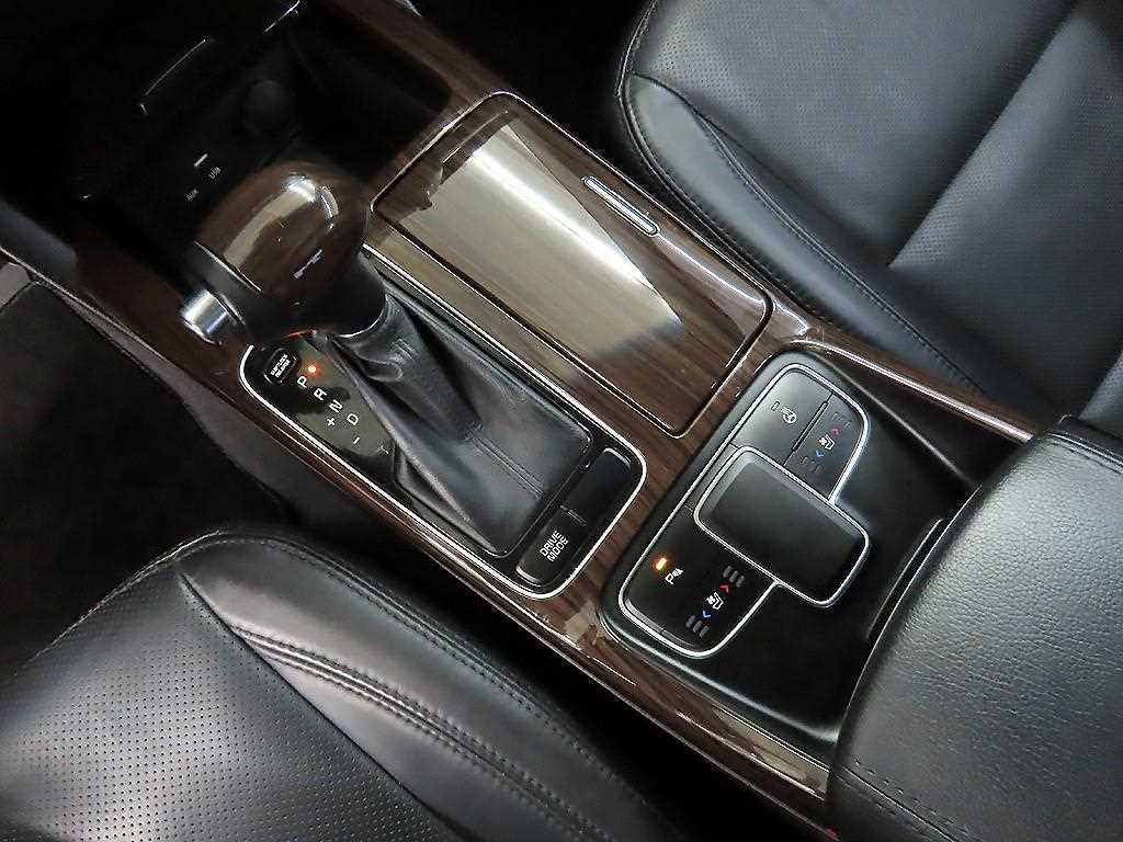 KIA K7 - Vista 10