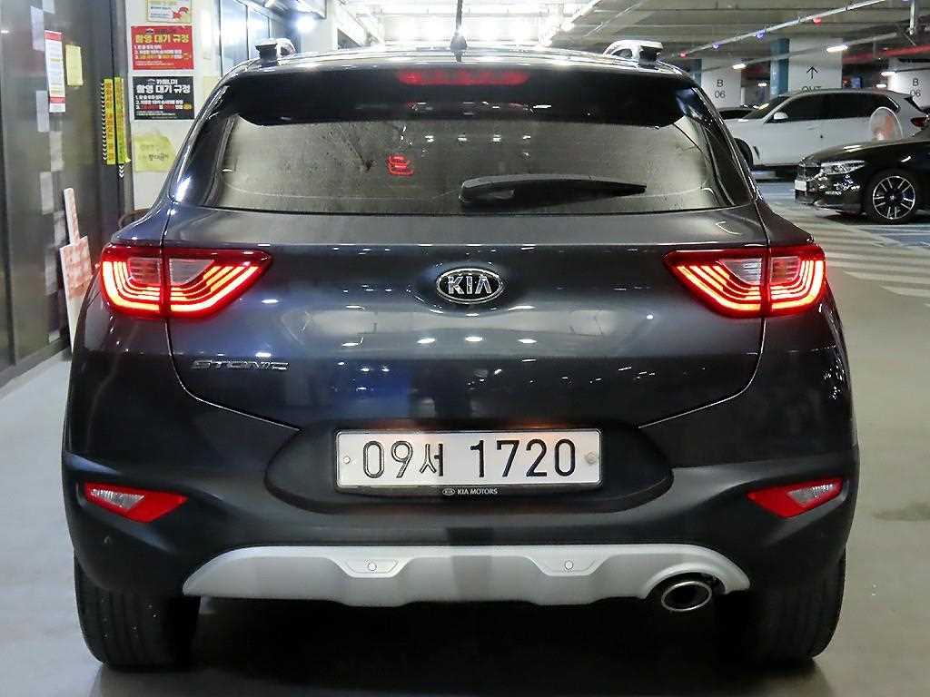 KIA Stonic - Vista 5