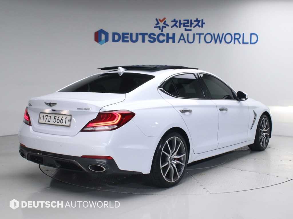 Genesis G70 - Vista 2