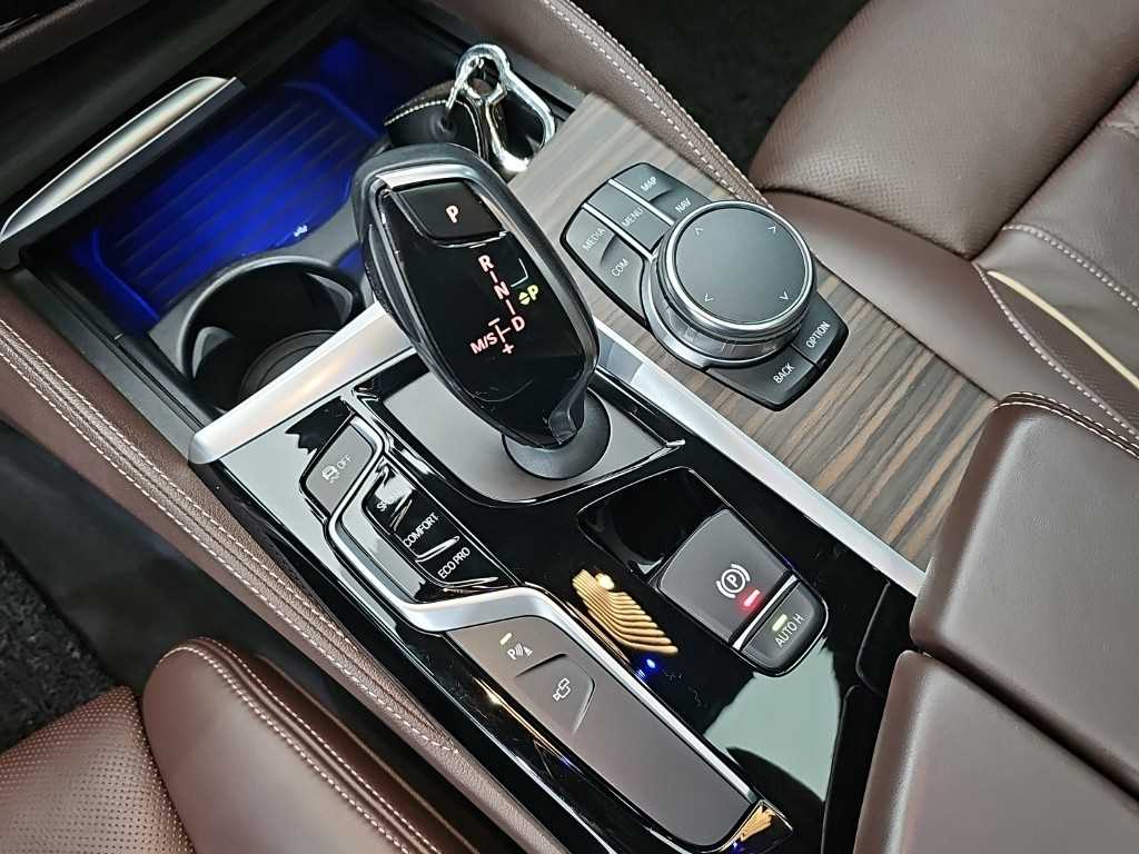 BMW 5 Series - Vista 8