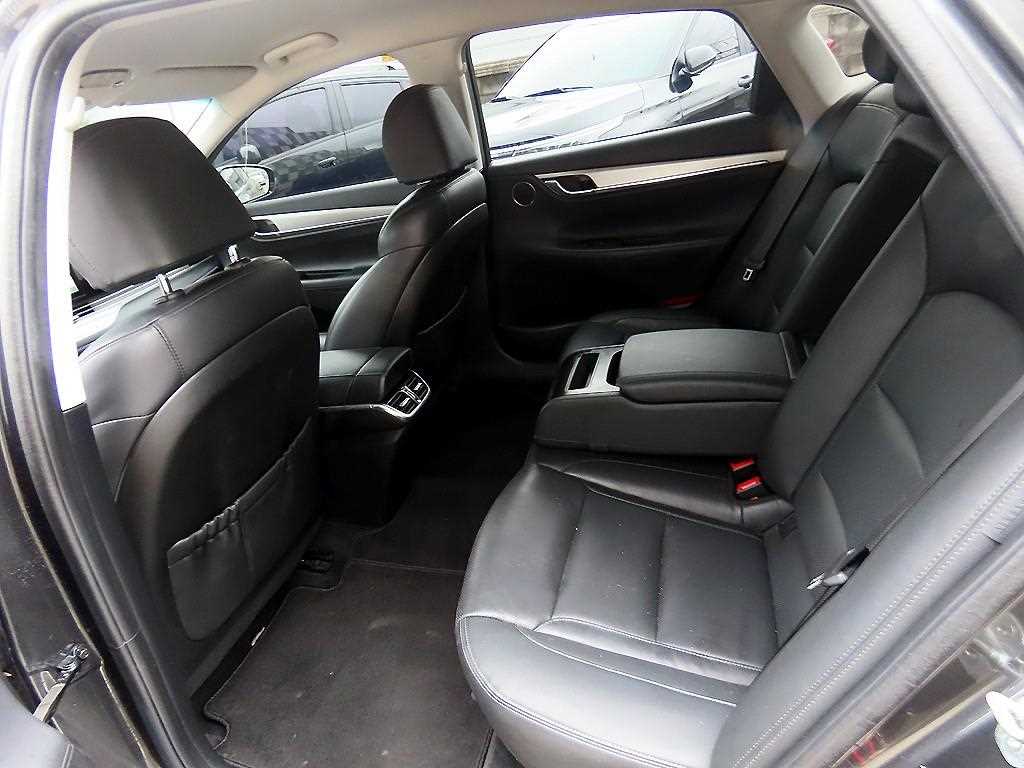 HYUNDAI Grandeur - Vista 6