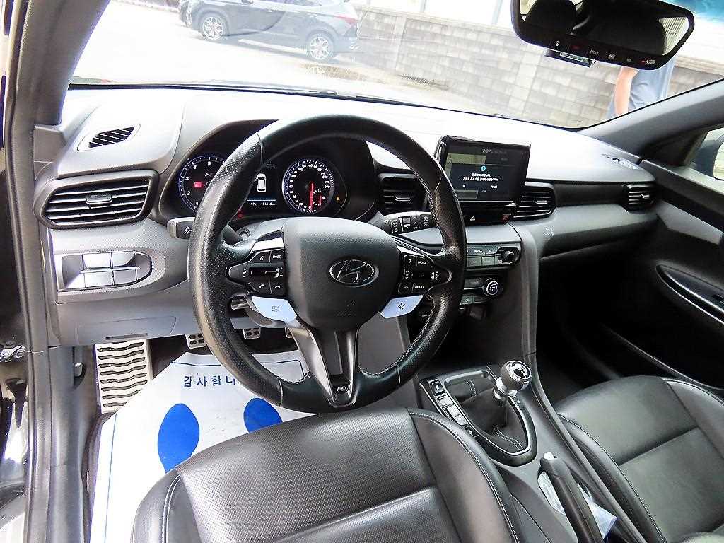 HYUNDAI Veloster - Vista 7