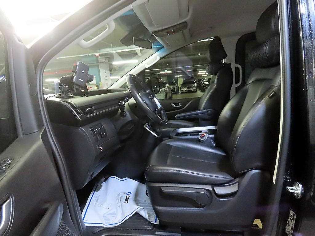 HYUNDAI Staria - Vista 6