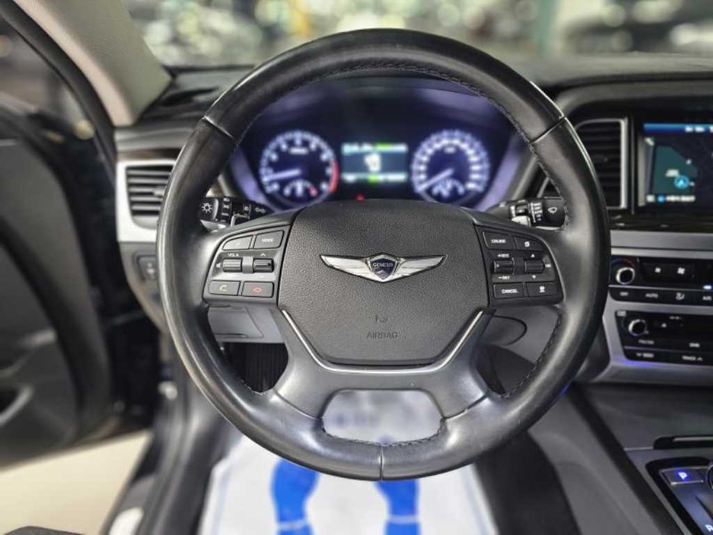 Genesis G80 - Vista 9
