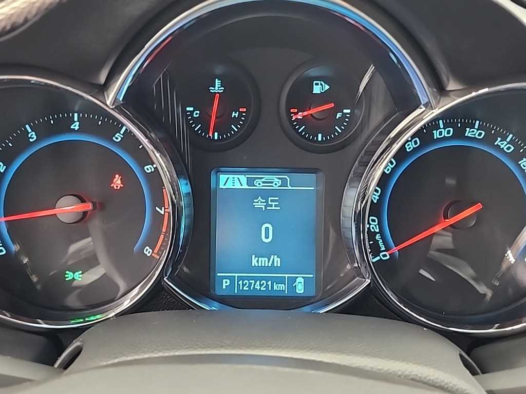 Chevrolet Cruise - Vista 6