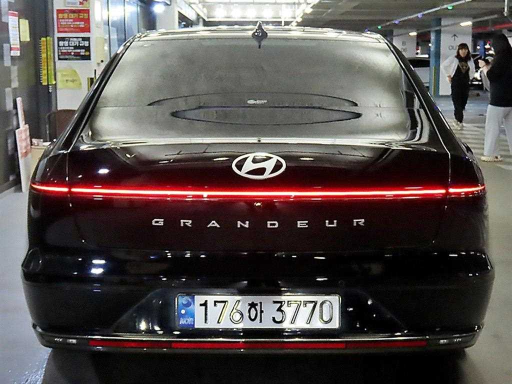 HYUNDAI Grandeur - Vista 5