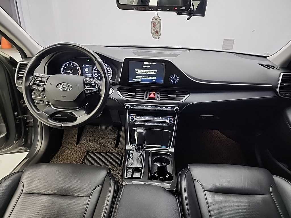 HYUNDAI Grandeur - Vista 7